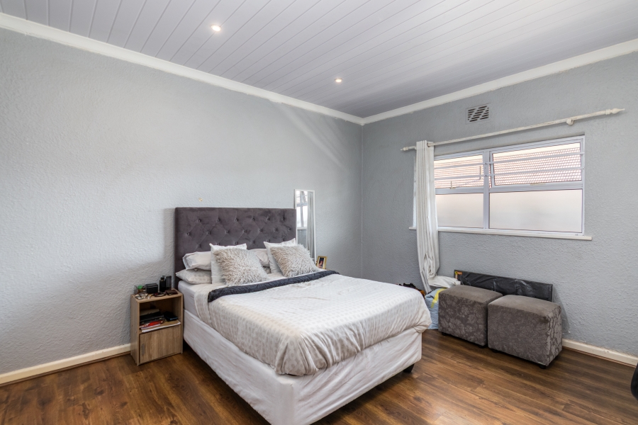 1 Bedroom Property for Sale in Kenilworth Western Cape